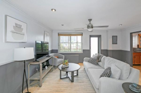 Downtown 1 Bedroom High Rise Condo With Balcony